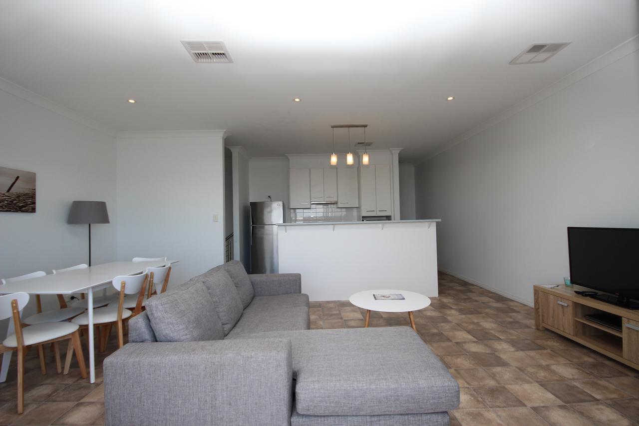 Wallaroo Marina Apartments Екстериор снимка